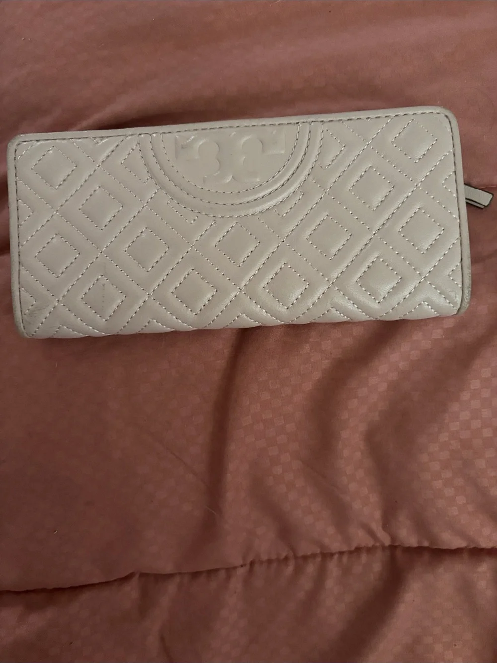 Tory Burch Quilted Zip-Around Wallet in Off-White